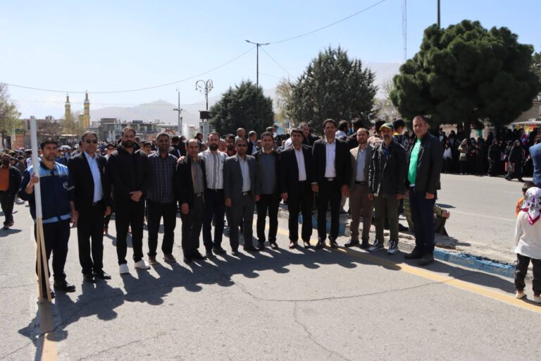 حضور پرسنل شرکت سیمان دورود در راهپیمایی روز جهانی قدس