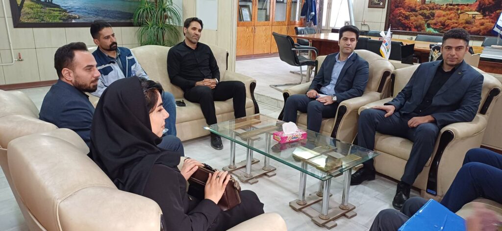 مهندس فرهنگ ساکی در نشست بررسی عملکرد بیمه کوثر